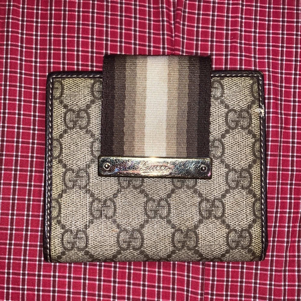 Vintage Gucci wallet